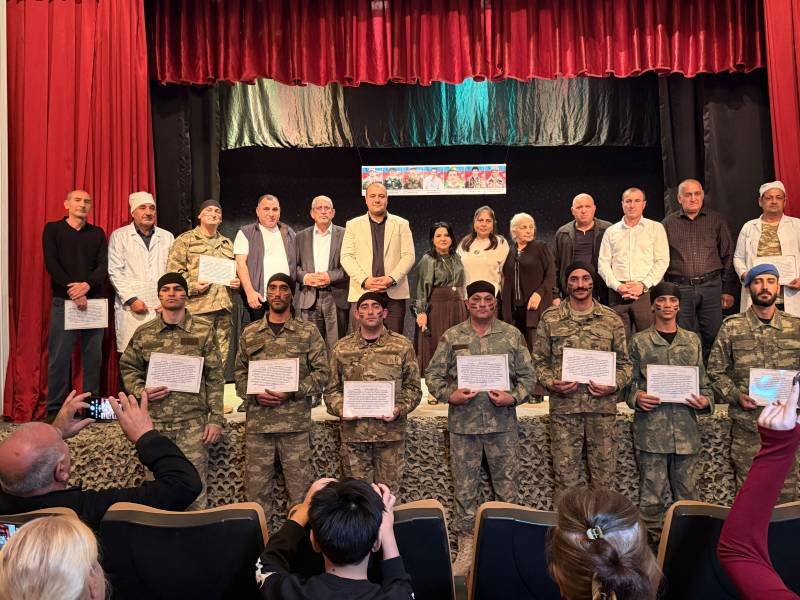 Naxçıvan Dövlət Kukla Teatrında “Yeddi şəhid, bir şahid” tamaşasının premyerası keçirilib -