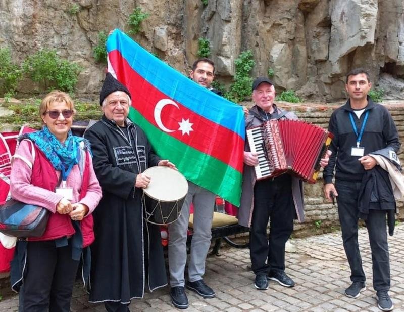 Naxçıvan rəssamları Gürcüstanda beynəlxalq festivalda iştirak ediblər -