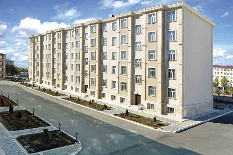 Naxçıvanda 400-dən çox imtiyazlı şəxsə mənzil, 635 nəfərə isə avtomobil verilib