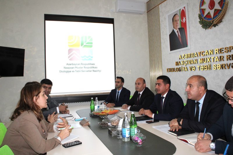 Naxçıvanda bərk məişət tullantılarının emalı müəssisəsinin yaradılması müzakirə olunub -