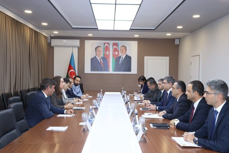 Naxçıvanda tekstil sənayesinə investisiya imkanları müzakirə olunub -