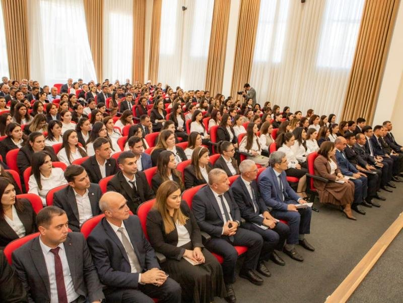 Naxçıvanda yeni işə qəbul olunan gənc müəllimlərlə görüş keçirilib -