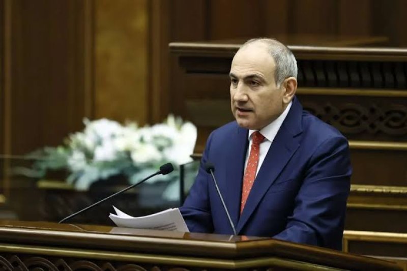 Paşinyan sülh sazişinin imzalanacağı tarixi açıqladı