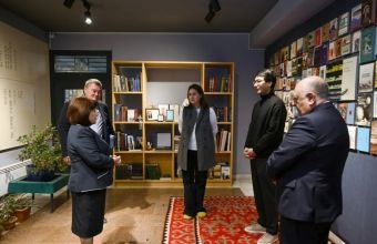 Sahibə Qafarova Bişkekdə Çingiz Aytmatovun ev-muzeyini ziyarət edib